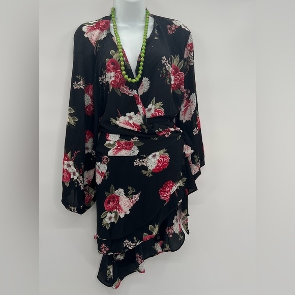 Torrid Black Floral Layered Tie-Front Blouse – Size  Torrid Size 4 / US 26 - Picture 3 of 4